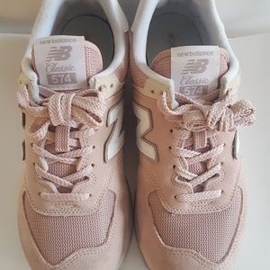 NEW BALANCE PALE PINK SUEDE 575 CROSS TRAINER
